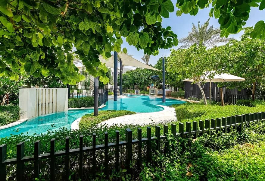 Single Row | Near Amenities | Private Garden - Image 23