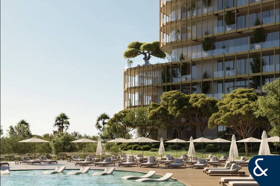 Ultra Luxury Living I Waterfront I Sea View - Image 8