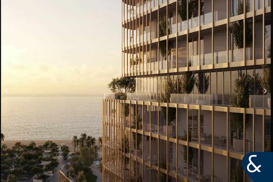 Ultra Luxury Living I Waterfront I Sea View - Image 10