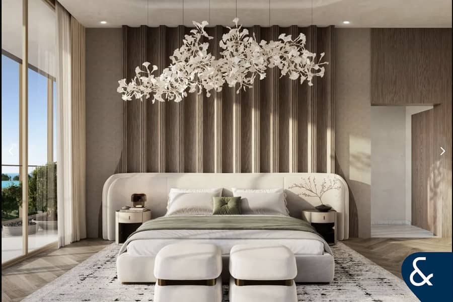 Ultra Luxury Living I Waterfront I Sea View - Image 16