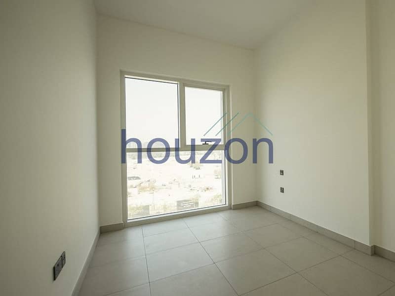 Modern 2BR | Near Park | Chiller Free | Vacant - Image 6