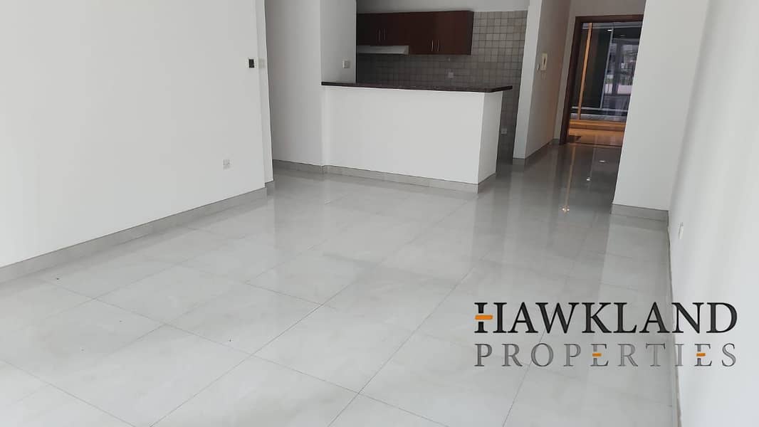 Spacious + Hall | Huge Courtyard | Pool & Park View - Image 8