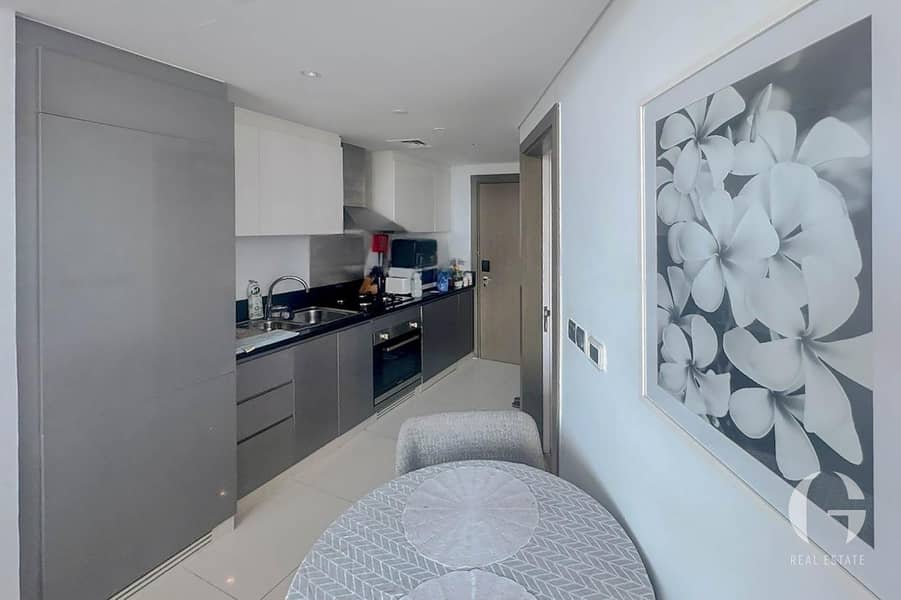 Full Canal View | Nicely Furnished | Luxury Studio - Image 7