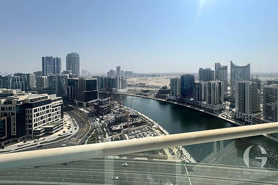 Full Canal View | Nicely Furnished | Luxury Studio - Image 9