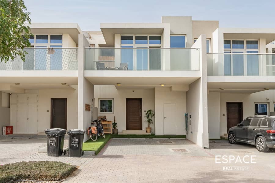 Vacant | Modern | Garden