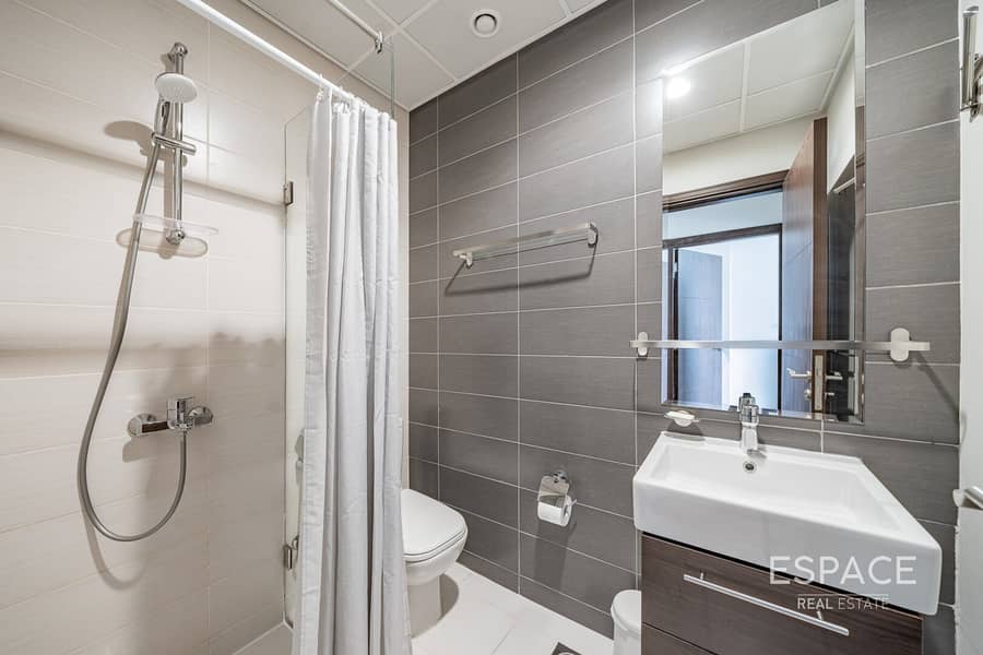 Vacant | Modern | Garden - Image 12