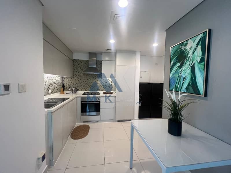 Near Dubai Mall / Canal View / Spacious Apartment