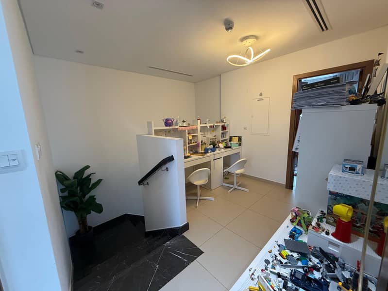 Larger Plot | 4br Type A Corner | On Pool & Park - Image 12