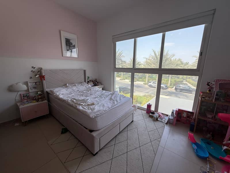 Larger Plot | 4br Type A Corner | On Pool & Park - Image 15