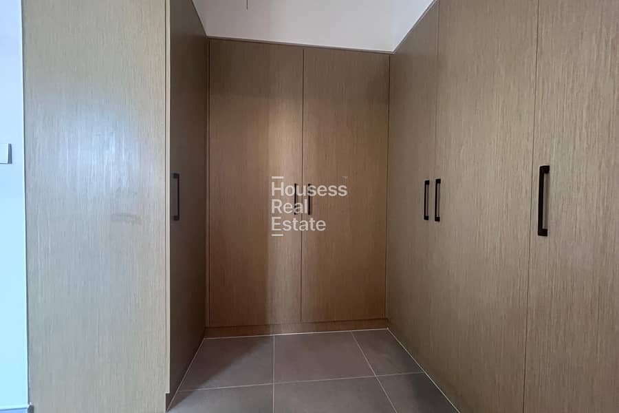 CORNER | SINGLE ROW | CLOSE TO POOL | END UNIT - Image 19