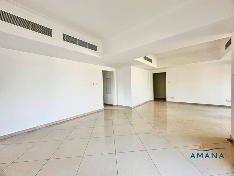 Ready For Move In Near to the Pool and Entrance