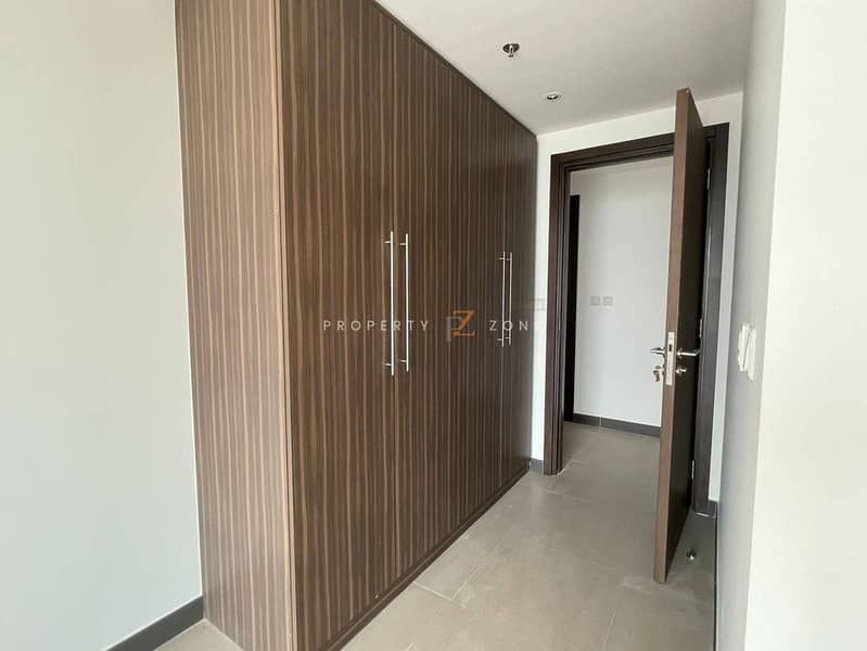 Ready to move in • Best views • Luxurious - Image 7