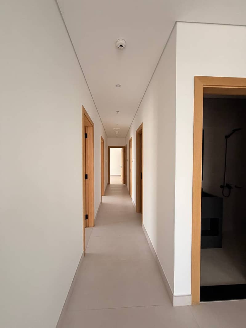 Live in Style | Elegant 3 BHK | Prime Business Bay@185000/- - Image 14