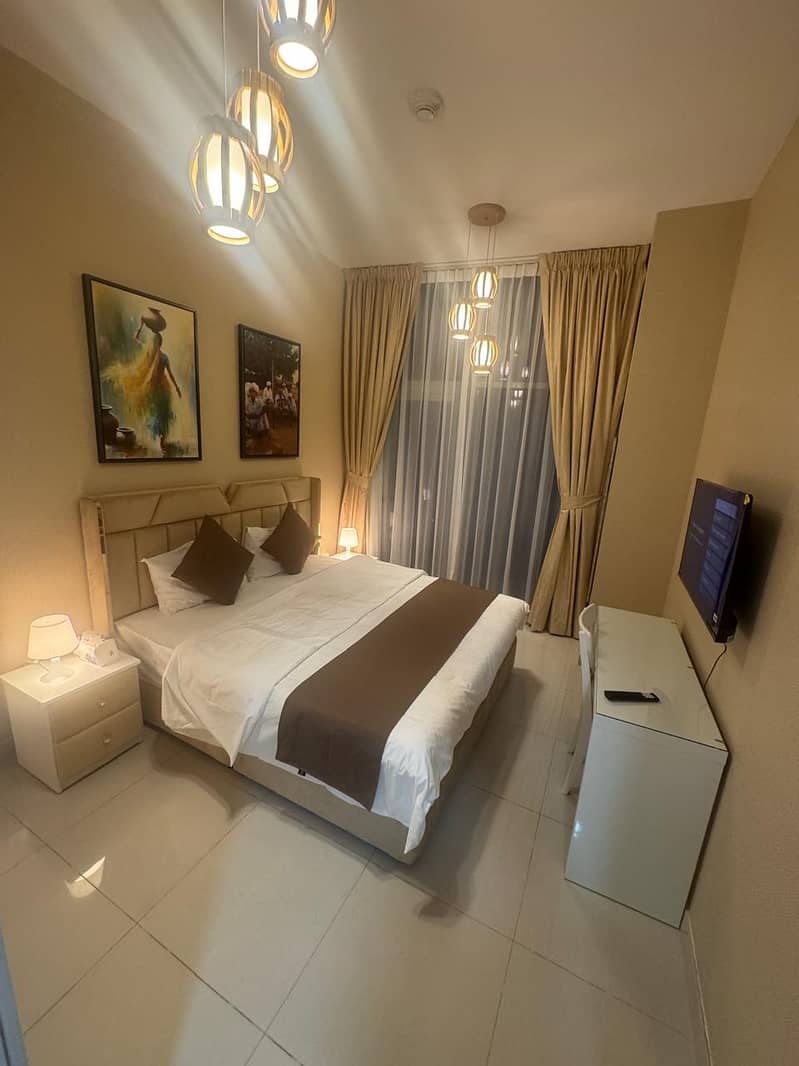 Dubai marina Free housekeeping provided every day ,Monthly 3 bedroom apartment , near JBR beach and metro station - Image 6