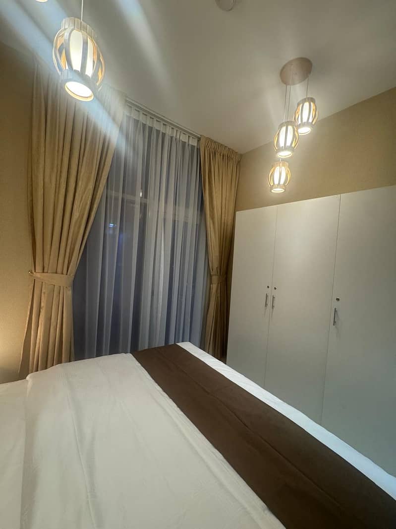 Dubai marina Free housekeeping provided every day ,Monthly 3 bedroom apartment , near JBR beach and metro station - Image 15