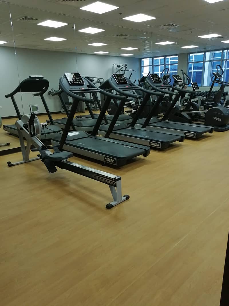 Dubai marina Free housekeeping provided every day ,Monthly 3 bedroom apartment , near JBR beach and metro station - Image 26