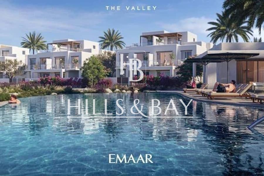 Single Row | Close to Community Center | 4BR - Image 7