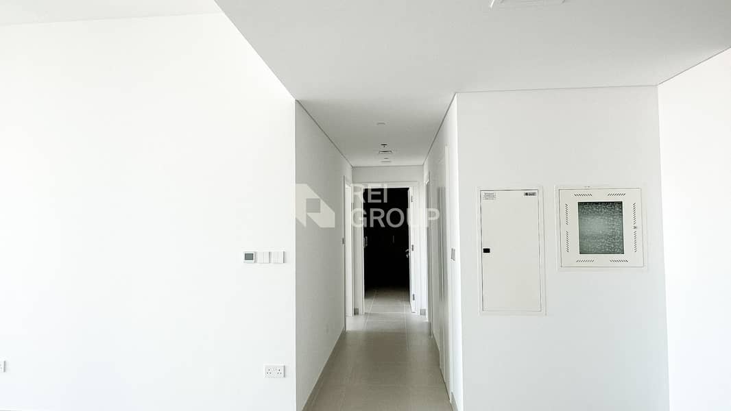 Park and Canal View | Spacious Layout | High Floor