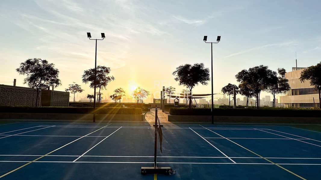 Park and Canal View | Spacious Layout | High Floor - Image 14