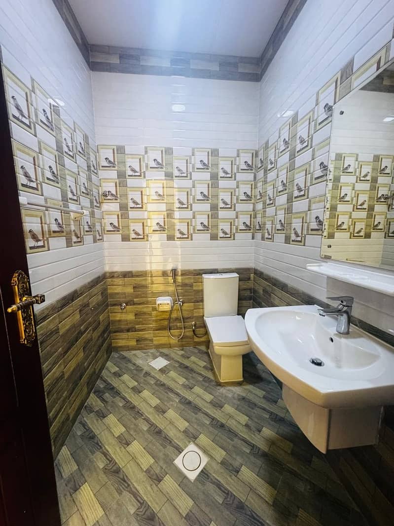 Independent 5BR Villa | ELEVATOR | POOL | DRIVER ROOM , Al Quoz 1. . . !! - Image 7