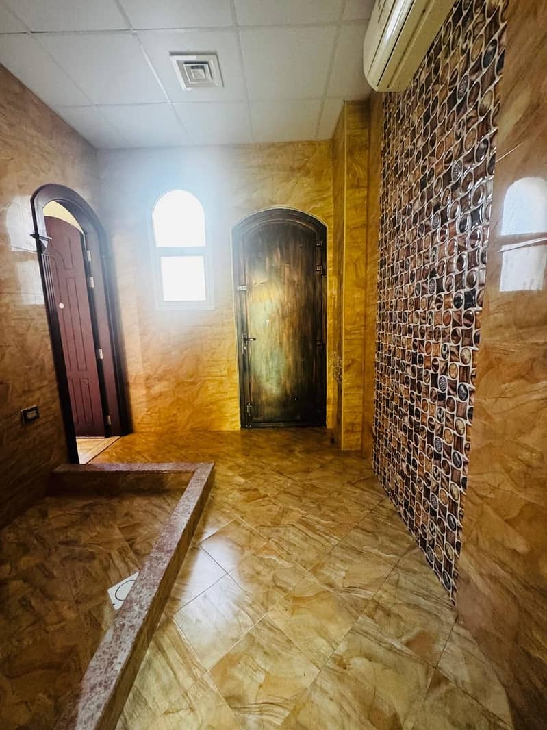 Independent 5BR Villa | ELEVATOR | POOL | DRIVER ROOM , Al Quoz 1. . . !! - Image 9