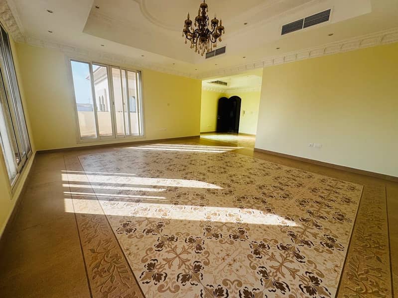 Independent 5BR Villa | ELEVATOR | POOL | DRIVER ROOM , Al Quoz 1. . . !! - Image 15