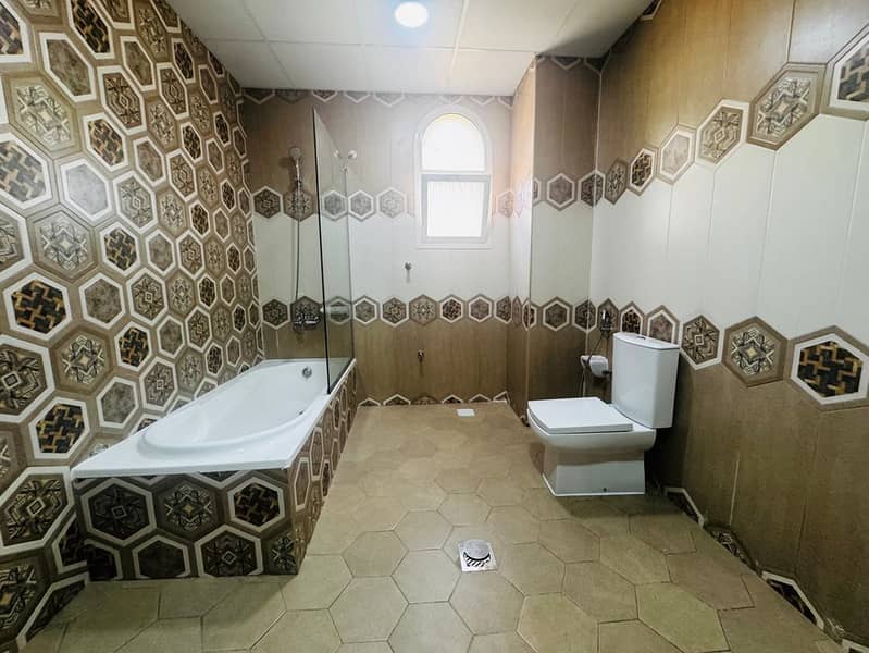 Independent 5BR Villa | ELEVATOR | POOL | DRIVER ROOM , Al Quoz 1. . . !! - Image 17