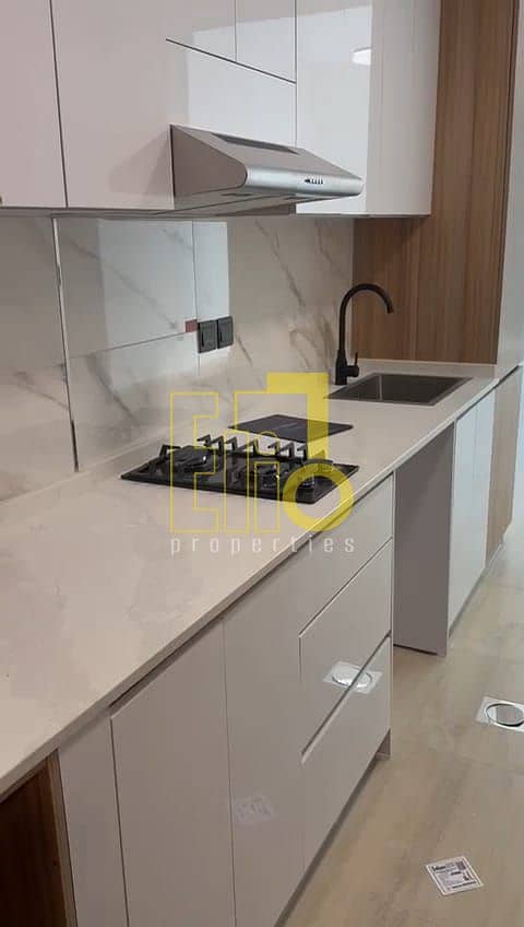 Luxury Living | PRIME LOCATION | Best deal - Image 6