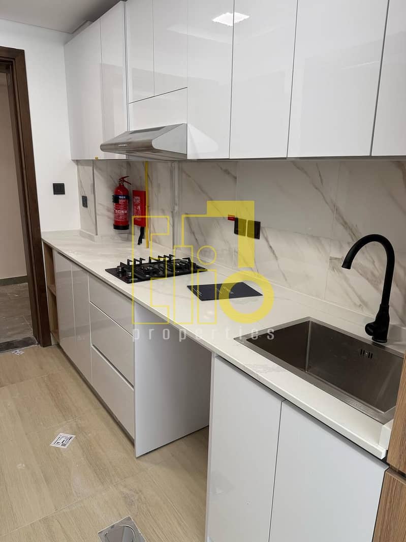 Luxury Living | PRIME LOCATION | Best deal - Image 7