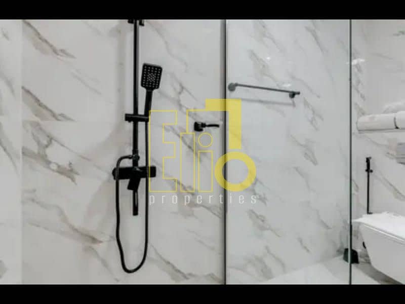 Luxury Living | PRIME LOCATION | Best deal - Image 8