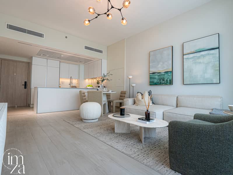 Stylish 1BR with Garden and City View | Furnished