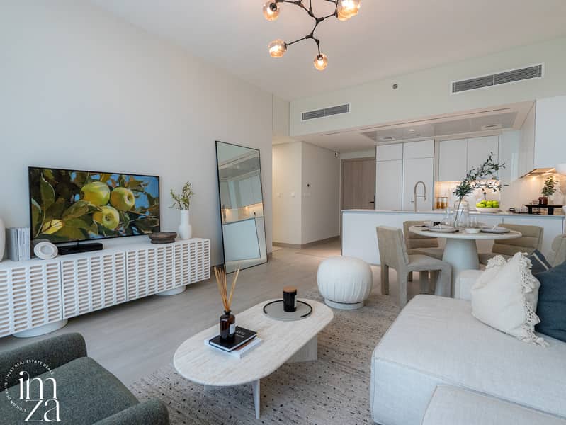 Stylish 1BR with Garden and City View | Furnished