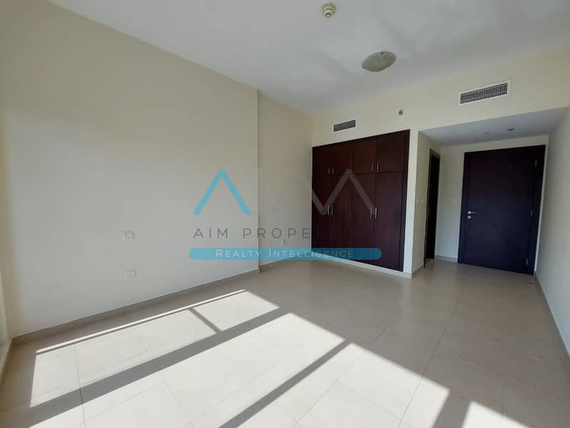 Vacant Within 1 Month | Freehold | Opposite To Silicon Central Mall - Image 7