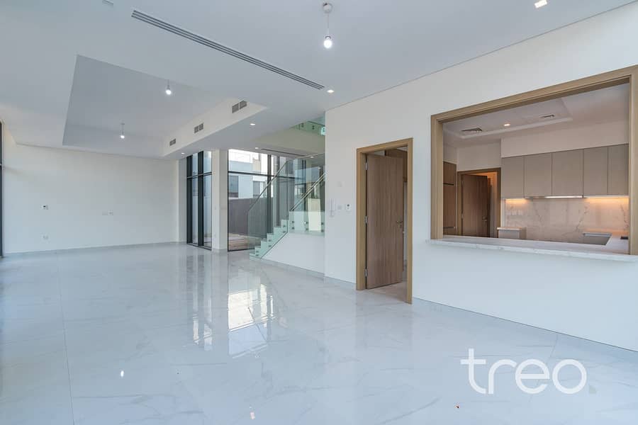 Large Plot | Landscaped | On The Pool - Image 7