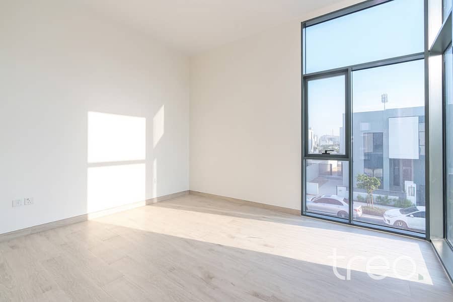 Large Plot | Landscaped | On The Pool - Image 17