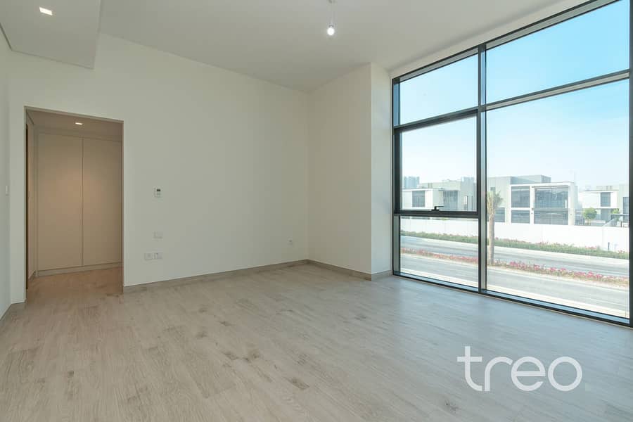 Large Plot | Landscaped | On The Pool - Image 23