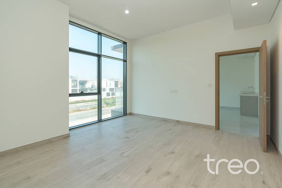 Large Plot | Landscaped | On The Pool - Image 24