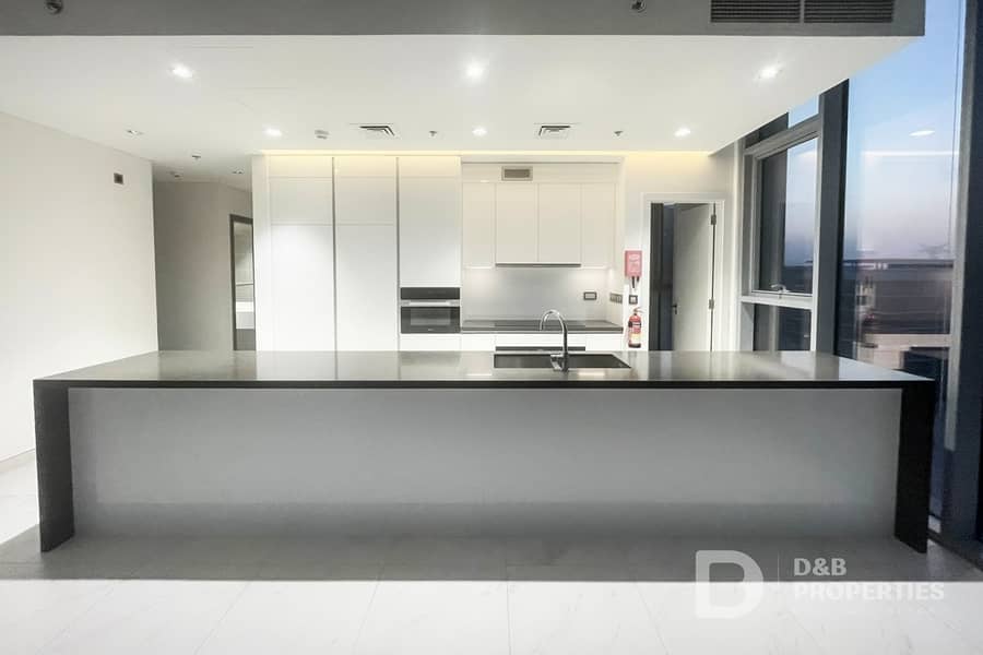 Downtown Skyline View | Maids Room | Vacant