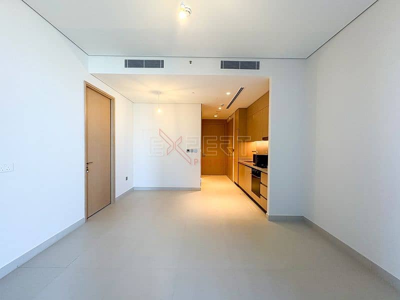 Premium Vida Living | Bright & Modern 1BR | High-Class Amenities