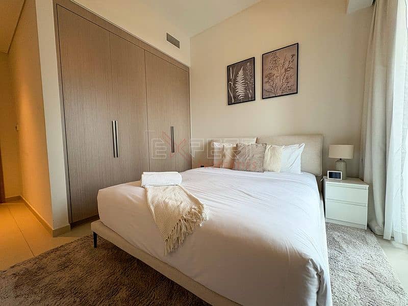 High-End 3BR | Full Burj & Boulevard Views | High-Floor Living - Image 12