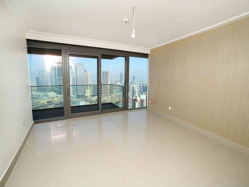 Elegant 3BR Apartment | Stunning Opera Views | Central Location - Image 6