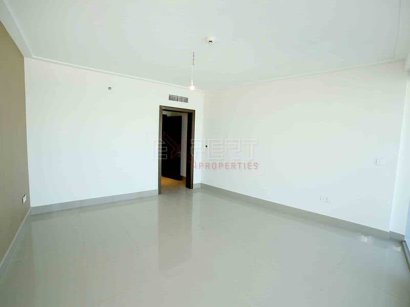 Elegant 3BR Apartment | Stunning Opera Views | Central Location - Image 7