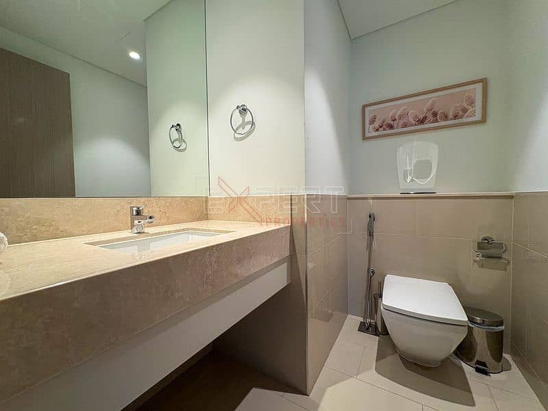 High-End 3BR | Full Burj & Boulevard Views | High-Floor Living - Image 20