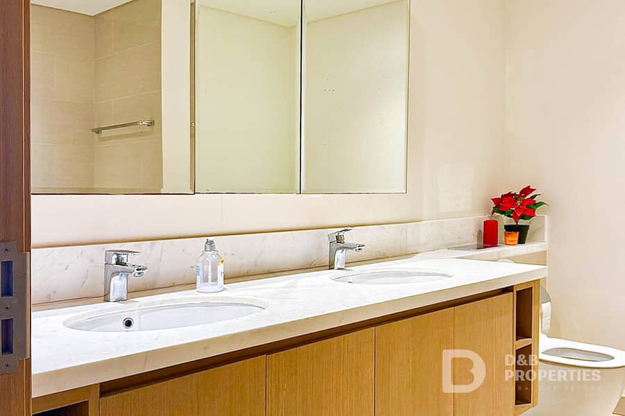 Sea View | Bright and Spacious | High Floor - Image 11