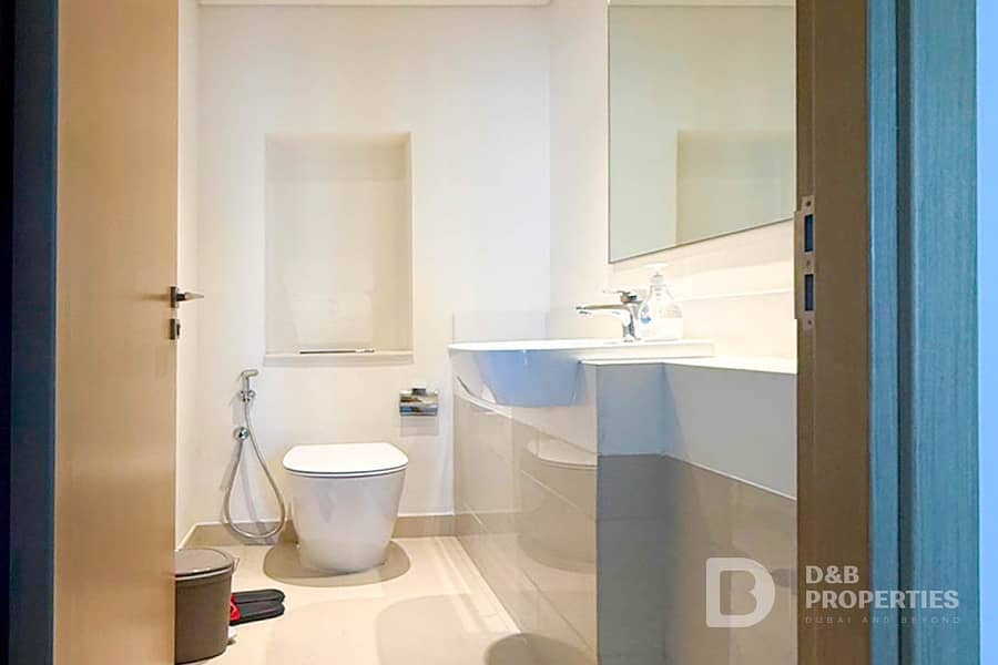 Sea View | Bright and Spacious | High Floor - Image 14