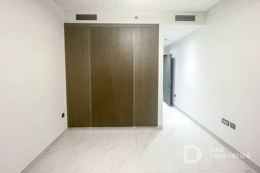 Downtown Skyline View | Maids Room | Vacant - Image 11