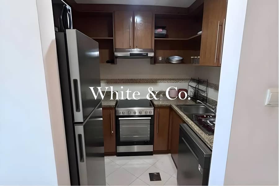 VOT | Large balcony Marina View | Metro - Image 12