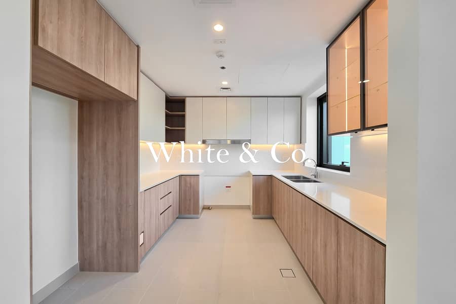 900 SQ FT TERRACE | NEW | CHILLER FREE