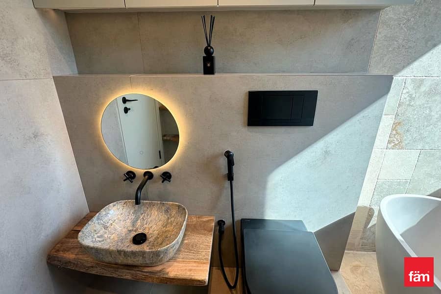 Upgraded | Furnished | Sea And Lake View | Duplex - Image 18