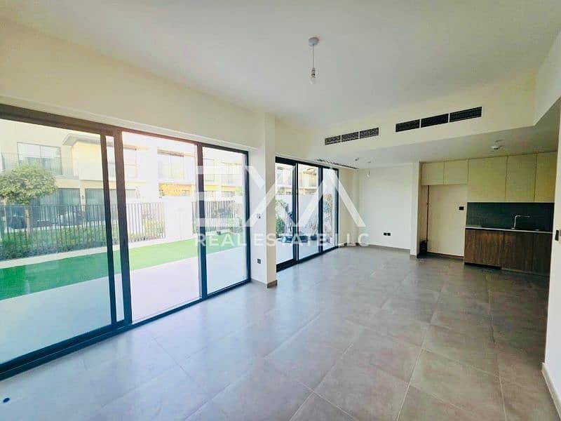 Single Row I Near the Entrance I Ready to Move in